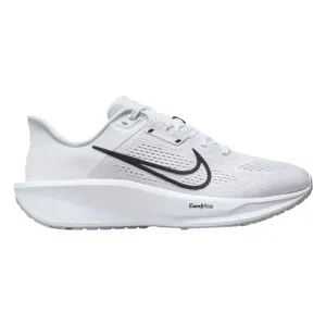 NIKE QUEST 6